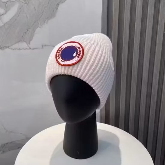 Fashion Unisex Women Men Sport Custom Winter Knitted Hats with Logo Beanie Hats Warm Ski Caps